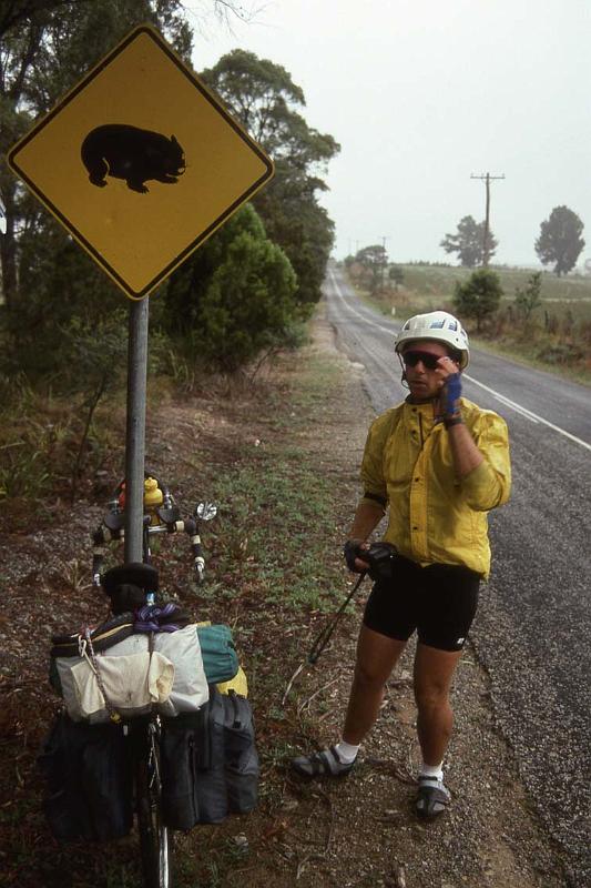 RWT 0052 058-22 Australia Wombat Sign.jpg